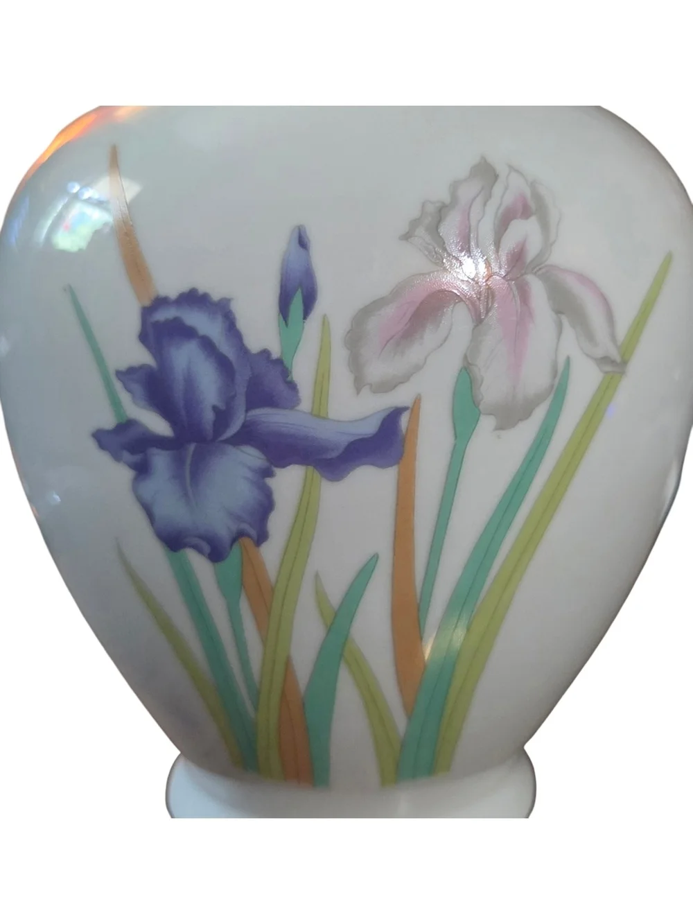 Vintage Iris Japan White Porcelain Ginger Jar Gold Trim Floral Lid